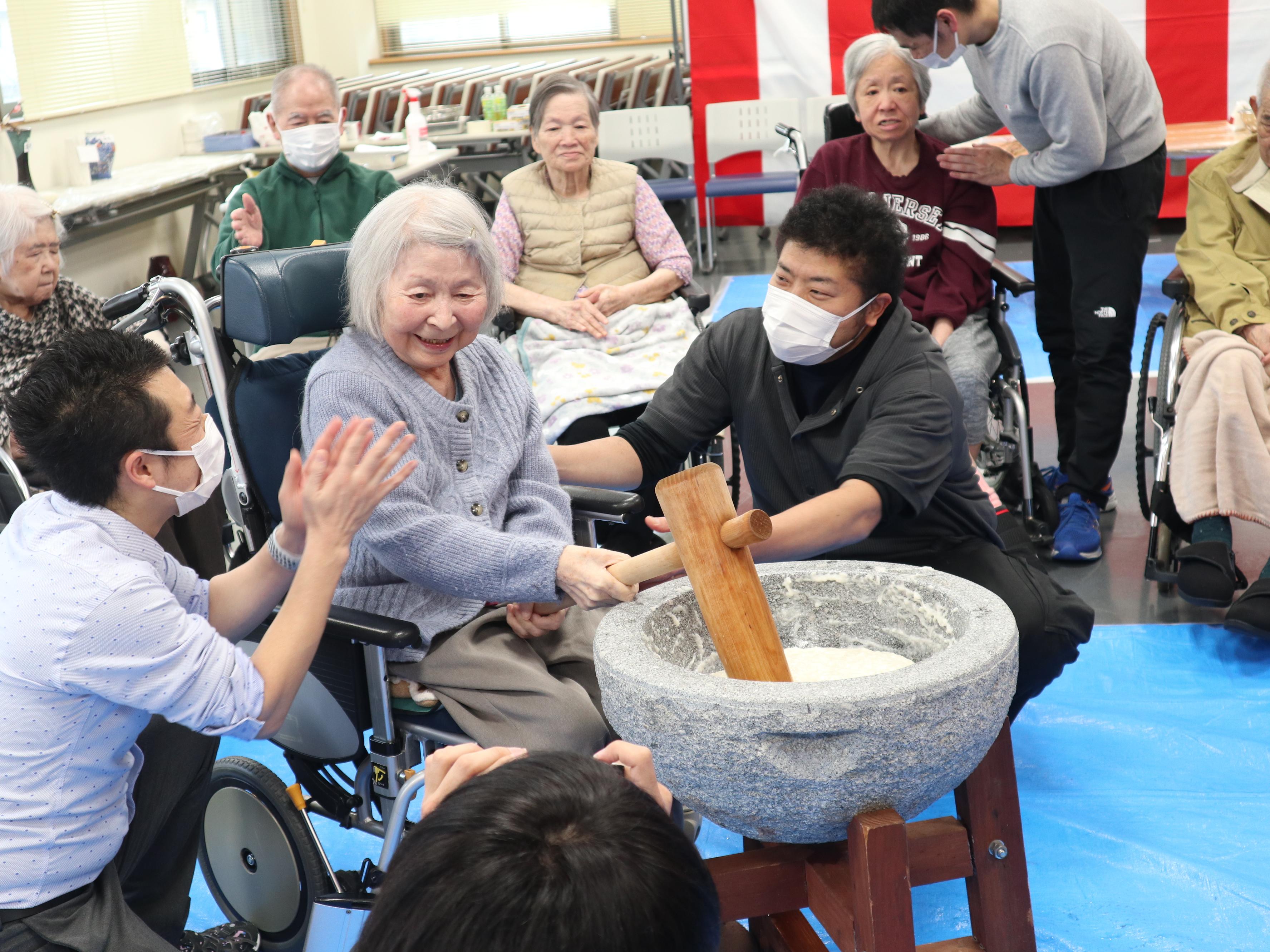 【特別養護老人ホームラ・ポール有田】介護・ヘルパー(正社員)